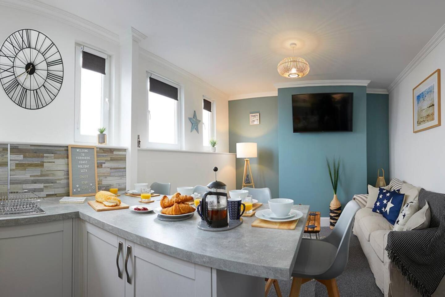Bay View - Amazing Location With Sea Views! Aparthotel Σκάρμπορο Εξωτερικό φωτογραφία